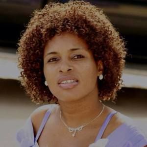 Meet your Posher, Samora